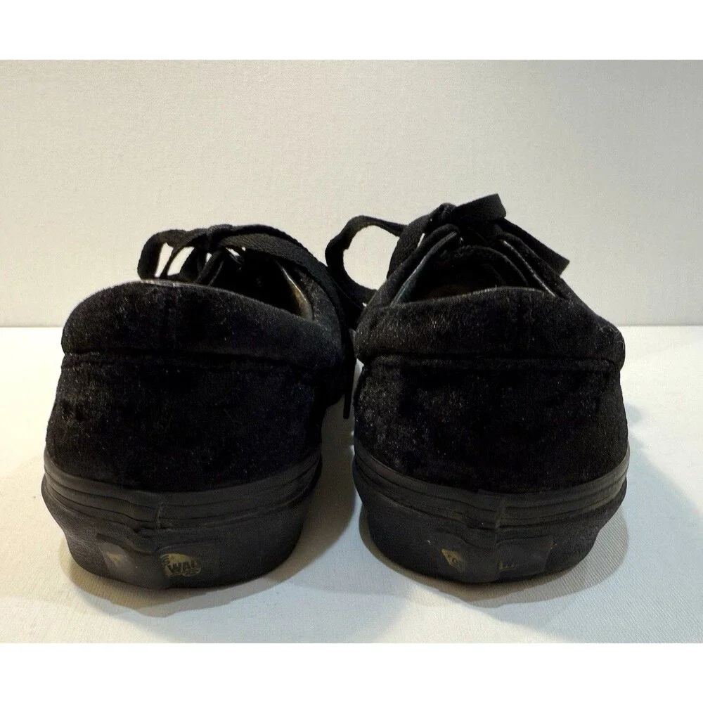 Vans Old Skool  Black Velvet Skate Sneakers  Unisex  Size 6 (M) 7.5 (W) 507452